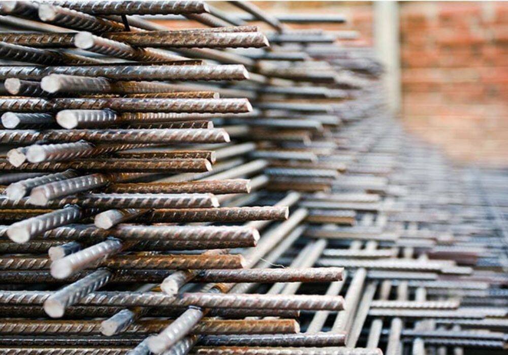 Harga Besi Beton Terbaru 2026: Polos vs Ulir